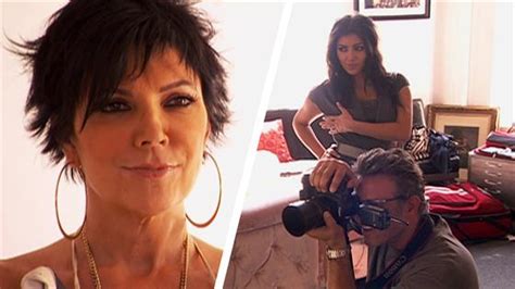 kris jenner naked|Remember When Kim Kardashian Made Kris Jenner Strip Naked。